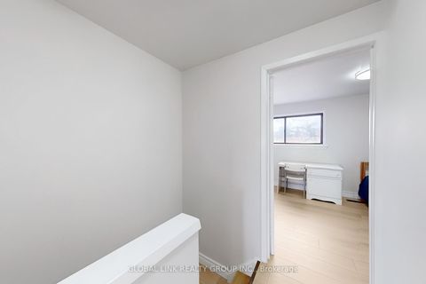Photo 20 at 6 - 85 Rameau Drive S, Hillcrest Village, Toronto