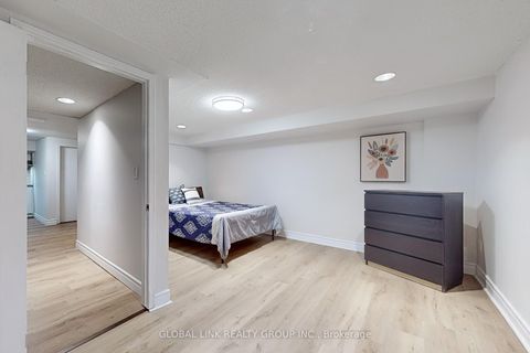Photo 32 at 6 - 85 Rameau Drive S, Hillcrest Village, Toronto