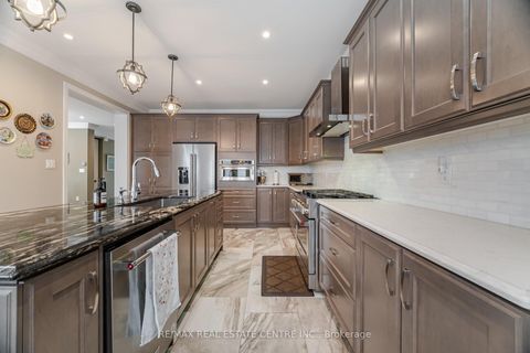 Photo 10 at 156 Camellia Crescent, GO Glenorchy, Oakville