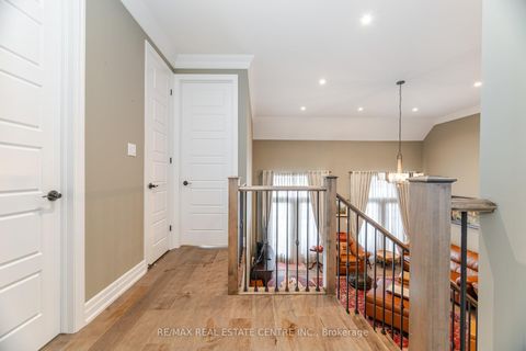 Photo 17 at 156 Camellia Crescent, GO Glenorchy, Oakville
