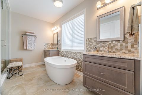 Photo 20 at 156 Camellia Crescent, GO Glenorchy, Oakville