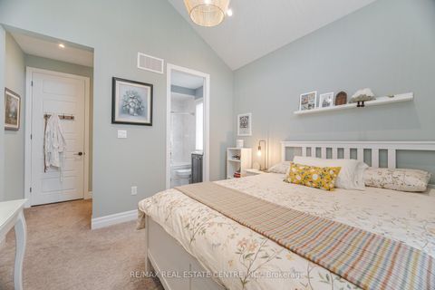 Photo 23 at 156 Camellia Crescent, GO Glenorchy, Oakville