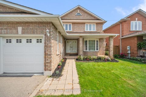 Photo 2 at 258 Mapes Avenue, West Woodbridge, Vaughan