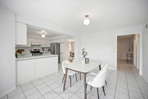Photo 11 at 258 Mapes Avenue, West Woodbridge, Vaughan