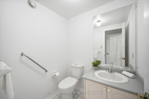 Photo 17 at 258 Mapes Avenue, West Woodbridge, Vaughan