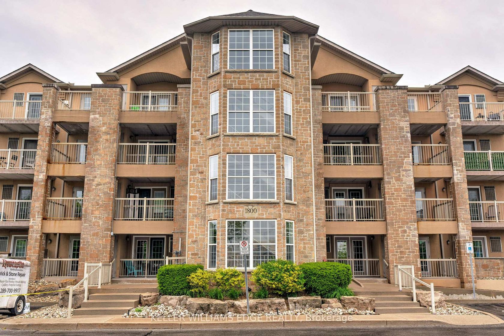 302 - 1800 Walkers Line, Palmer, Burlington 