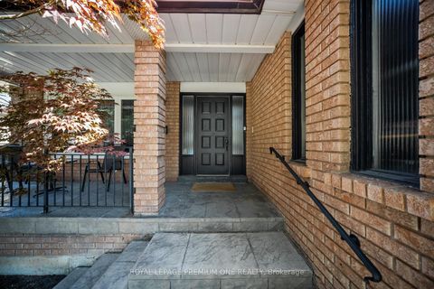 Photo 2 at 14 Bradmore Avenue, Pelmo Park W5, Toronto