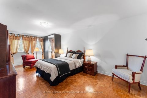 Photo 27 at 14 Bradmore Avenue, Pelmo Park W5, Toronto