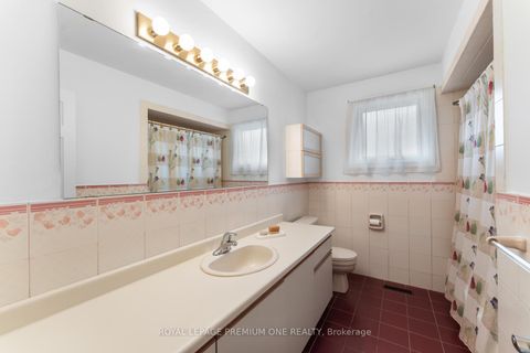 Photo 31 at 14 Bradmore Avenue, Pelmo Park W5, Toronto