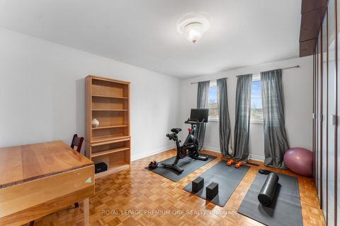 Photo 33 at 14 Bradmore Avenue, Pelmo Park W5, Toronto