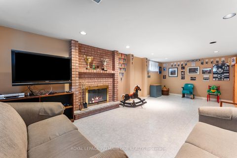 Photo 42 at 14 Bradmore Avenue, Pelmo Park W5, Toronto