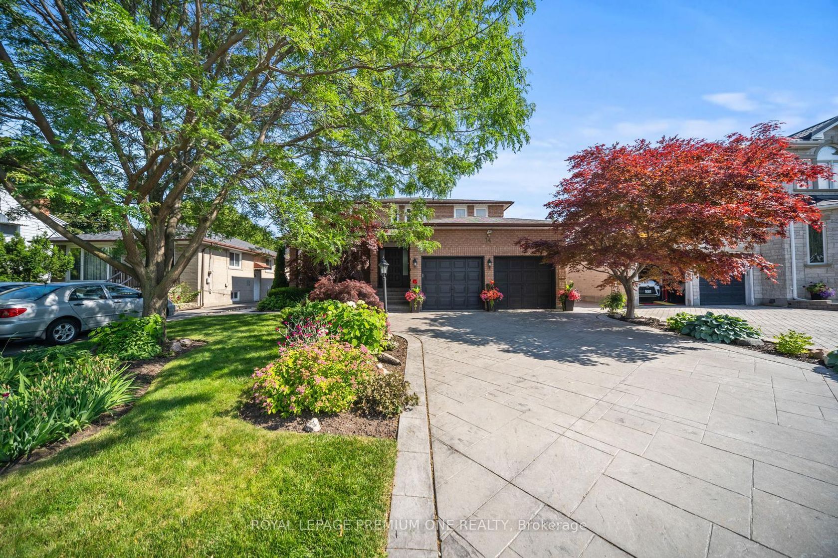 14 Bradmore Avenue, Pelmo Park W5, Toronto 