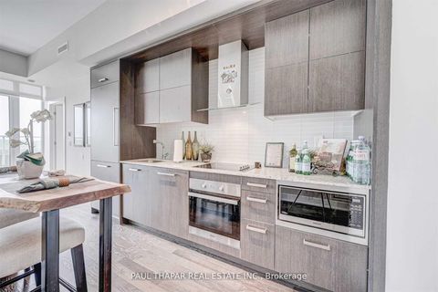 Photo 13 at 1114 - 3018 Yonge Street, Lawrence Park South, Toronto