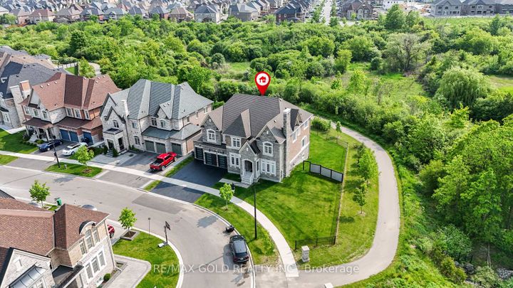 Photo 31 at 40 Autumn Olive Way, Toronto Gore Rural Estate, Brampton