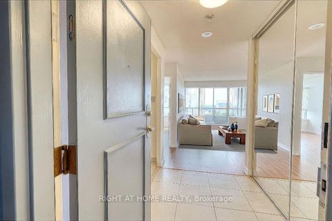 Photo 3 at 902 - 81 Townsgate Drive, Yorkhill, Vaughan
