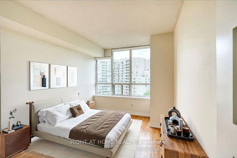 Photo 16 at 902 - 81 Townsgate Drive, Yorkhill, Vaughan