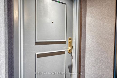 Photo 20 at 902 - 81 Townsgate Drive, Yorkhill, Vaughan
