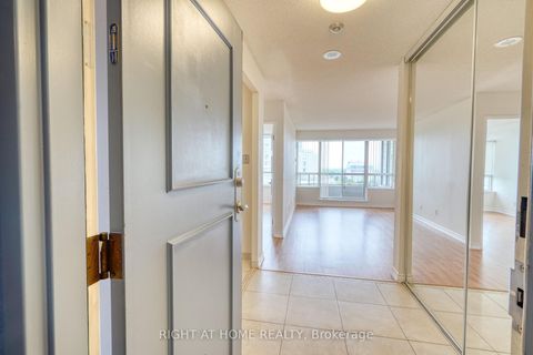 Photo 21 at 902 - 81 Townsgate Drive, Yorkhill, Vaughan