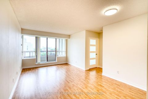 Photo 22 at 902 - 81 Townsgate Drive, Yorkhill, Vaughan