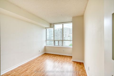 Photo 24 at 902 - 81 Townsgate Drive, Yorkhill, Vaughan