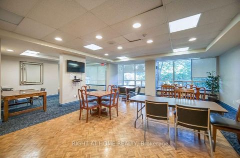 Photo 30 at 902 - 81 Townsgate Drive, Yorkhill, Vaughan