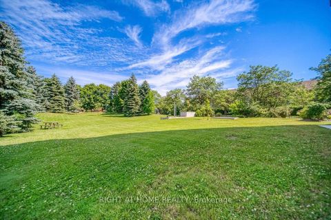 Photo 31 at 902 - 81 Townsgate Drive, Yorkhill, Vaughan