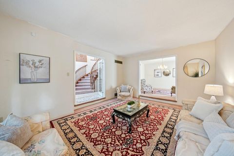 Photo 5 at 194 Carrington Drive, Mill Pond, Richmond Hill