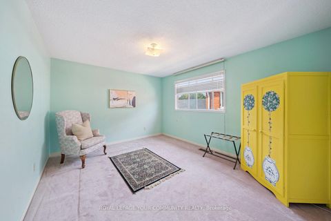Photo 25 at 194 Carrington Drive, Mill Pond, Richmond Hill