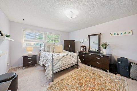 Photo 29 at 194 Carrington Drive, Mill Pond, Richmond Hill