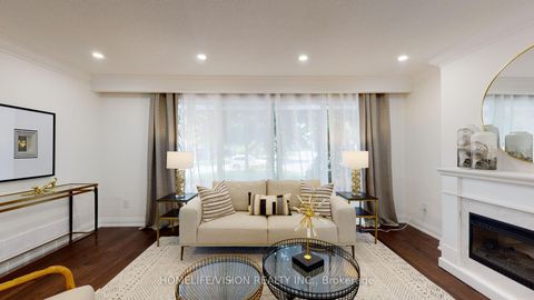 Photo 6 at 12 Flaremore Crescent, Bayview Village, Toronto