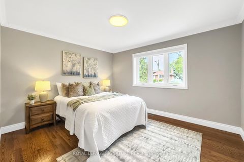 Photo 9 at 52 Ivorwood Crescent, Maryvale, Toronto