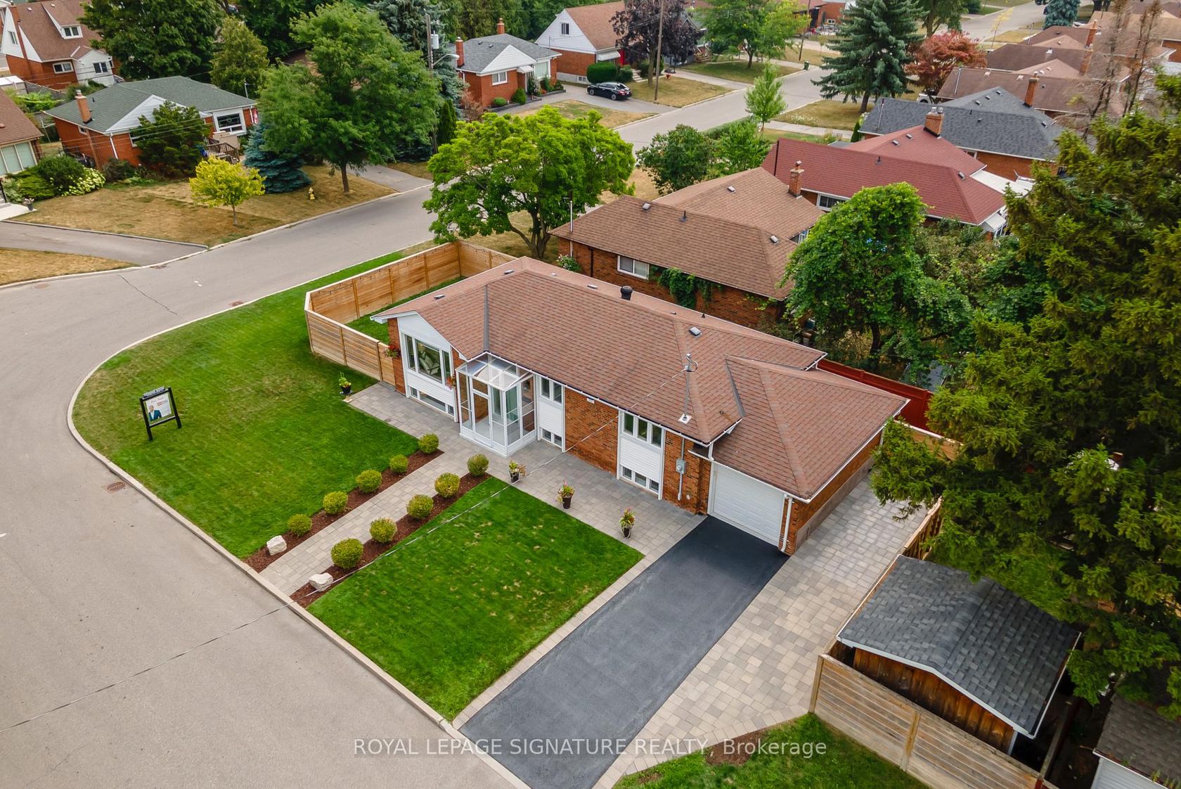 52 Ivorwood Crescent, Maryvale, Toronto 