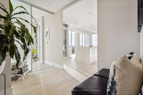 Photo 3 at 5405 - 1 Yorkville Avenue, Annex, Toronto