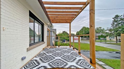 Photo 3 at 270 Brighton Avenue, Bathurst Manor, Toronto