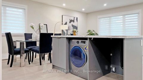 Photo 17 at 270 Brighton Avenue, Bathurst Manor, Toronto