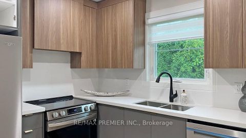 Photo 19 at 270 Brighton Avenue, Bathurst Manor, Toronto