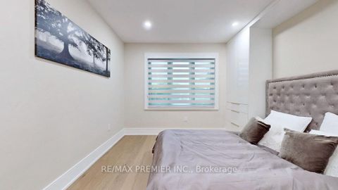 Photo 21 at 270 Brighton Avenue, Bathurst Manor, Toronto