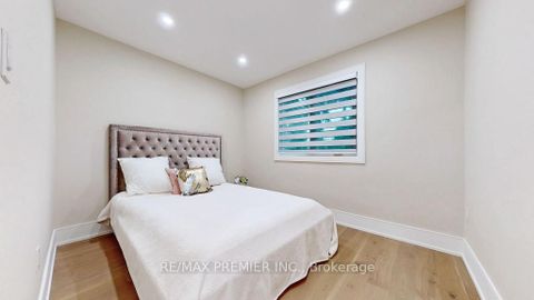 Photo 23 at 270 Brighton Avenue, Bathurst Manor, Toronto