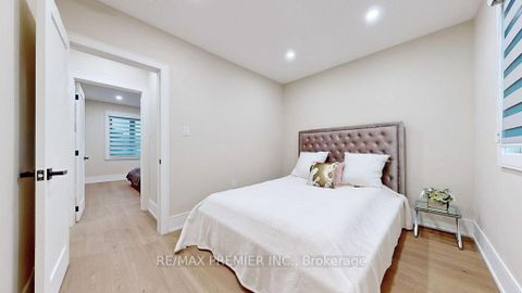 Photo 24 at 270 Brighton Avenue, Bathurst Manor, Toronto