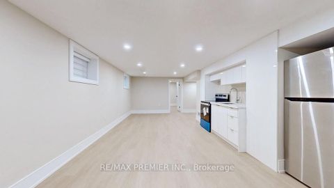 Photo 29 at 270 Brighton Avenue, Bathurst Manor, Toronto