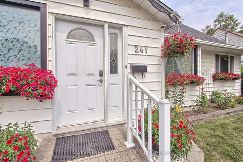 Photo 4 at 241 Andrew Street, Central Newmarket, Newmarket