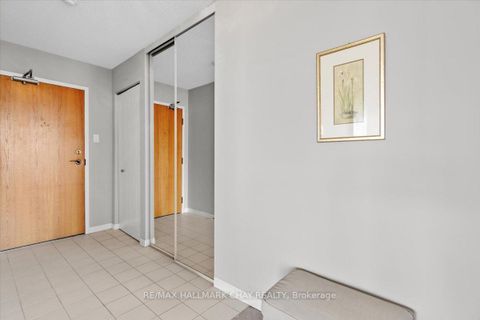 Photo 4 at 908 - 65 Ellen Street, Lakeshore, Barrie