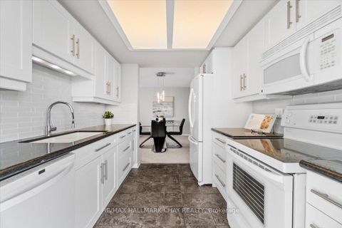 Photo 10 at 908 - 65 Ellen Street, Lakeshore, Barrie