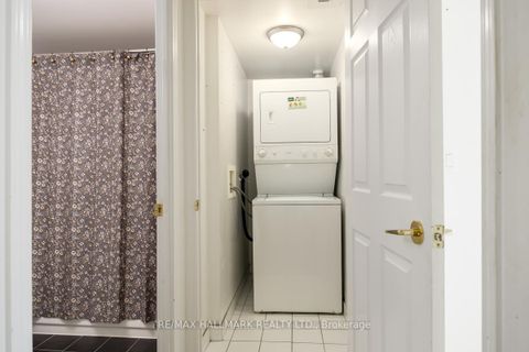 Photo 13 at 403 - 5500 Yonge Street, Willowdale West, Toronto