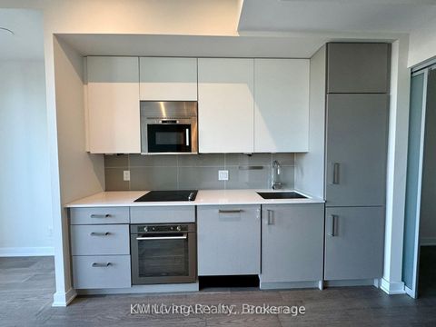 Photo 12 at 1006 - 17 Dundonald Street, Yonge Corridor, Toronto