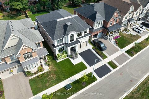 Photo 2 at 92 Klees Crescent, Aurora Highlands, Aurora