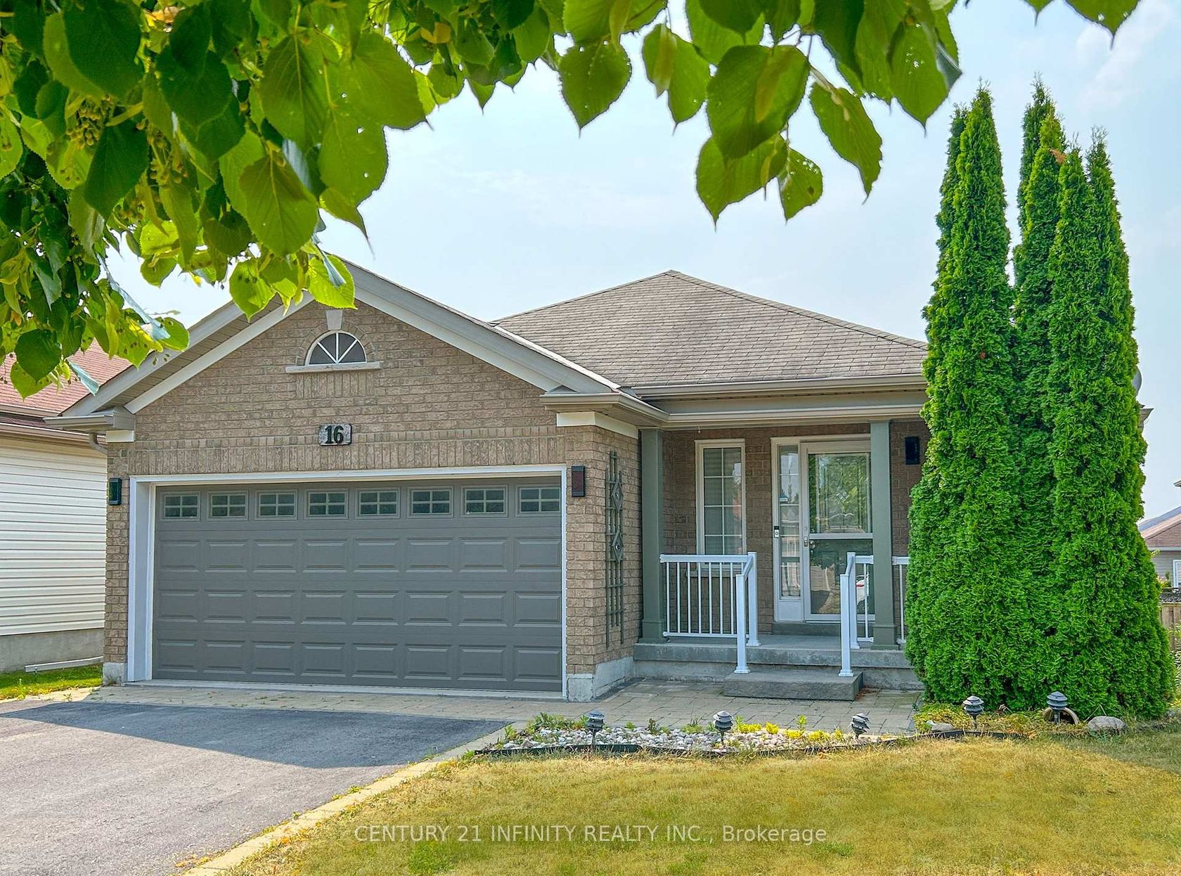 16 Snell Court, Port Hope 