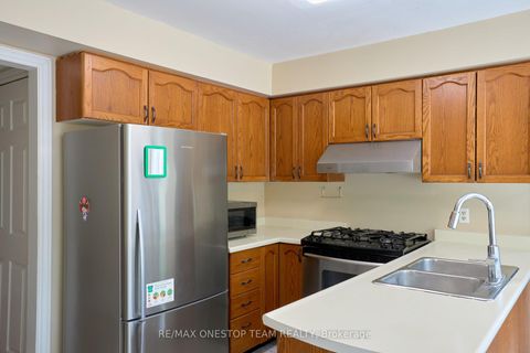 Photo 11 at 1453 Thistledown Road, GA Glen Abbey, Oakville