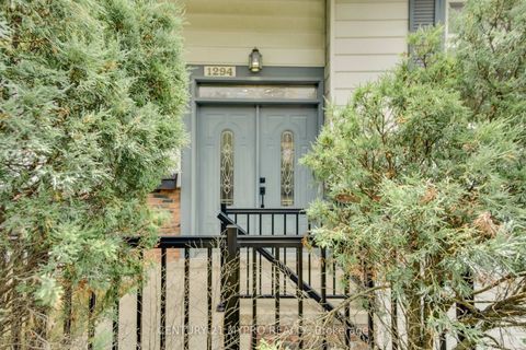 Photo 5 at 1294 Forest Hill, FA Falgarwood, Oakville