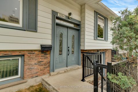 Photo 6 at 1294 Forest Hill, FA Falgarwood, Oakville